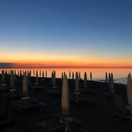 Berchi Boutique Marina Di بيت للعطل